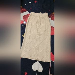 Interview biege long skirt